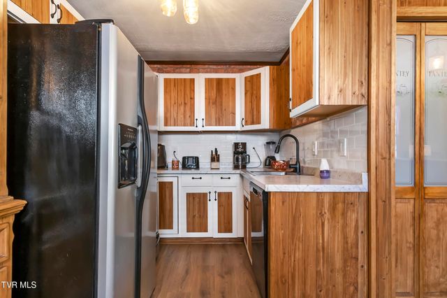 323 Sequoyah Drive, Kingsport, TN 37660