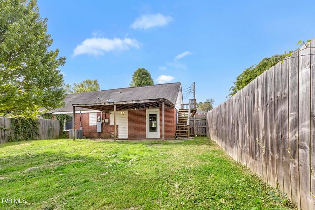 323 Sequoyah Drive, Kingsport, TN 37660