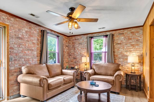 323 Sequoyah Drive, Kingsport, TN 37660