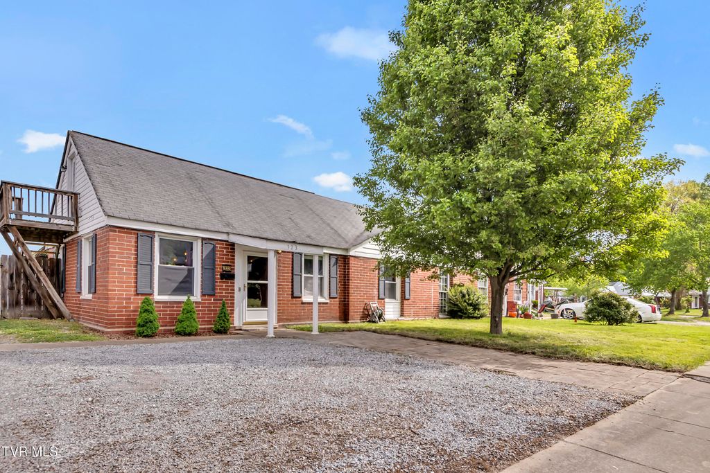 323 Sequoyah Drive, Kingsport, TN 37660