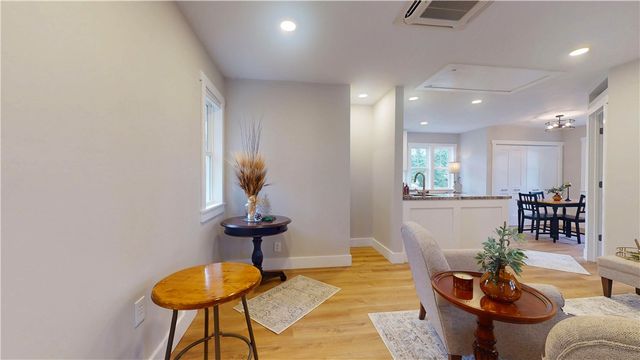 101 East Bryan, Brenham, TX 77833