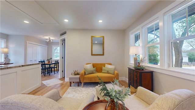 101 East Bryan, Brenham, TX 77833