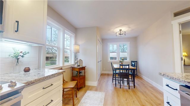 101 East Bryan, Brenham, TX 77833