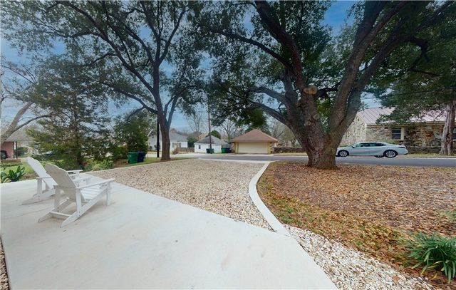 101 East Bryan, Brenham, TX 77833