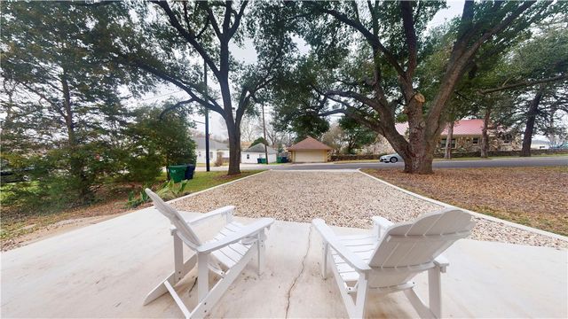 101 East Bryan, Brenham, TX 77833