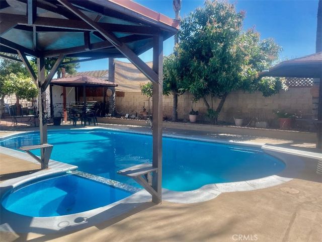 1426 E Tam O Shanter, Ontario, CA 91761