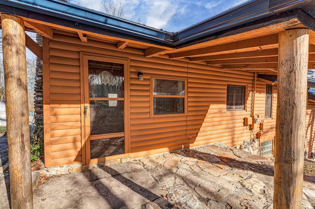 149 Princeton Avenue, Hollister, MO 65672