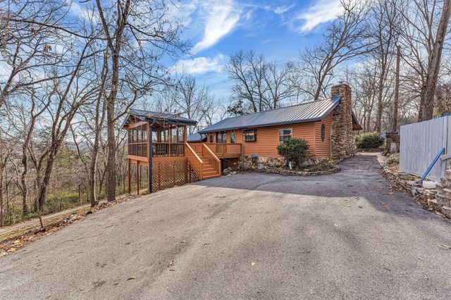 149 Princeton Avenue, Hollister, MO 65672