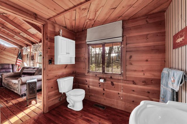 149 Princeton Avenue, Hollister, MO 65672