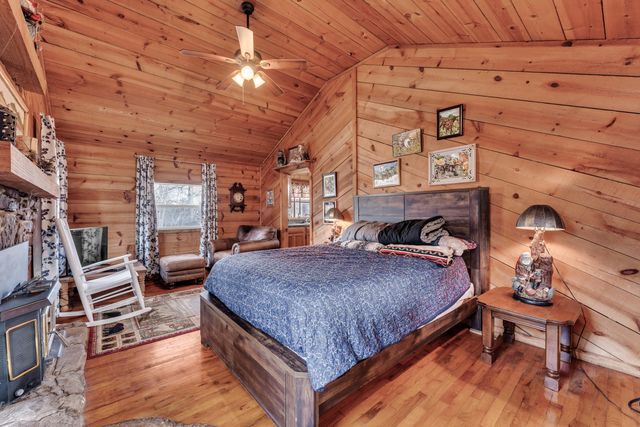 149 Princeton Avenue, Hollister, MO 65672