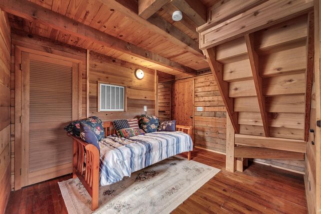 149 Princeton Avenue, Hollister, MO 65672