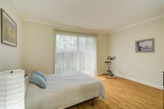 2100 Tanglewilde Street 349, Houston, TX 77063