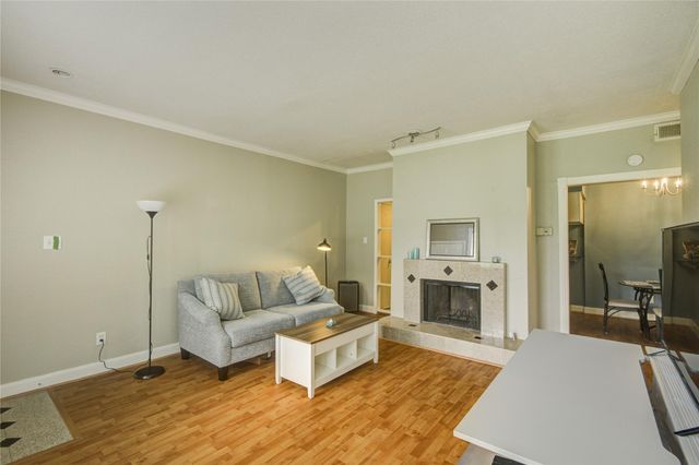 2100 Tanglewilde Street 349, Houston, TX 77063