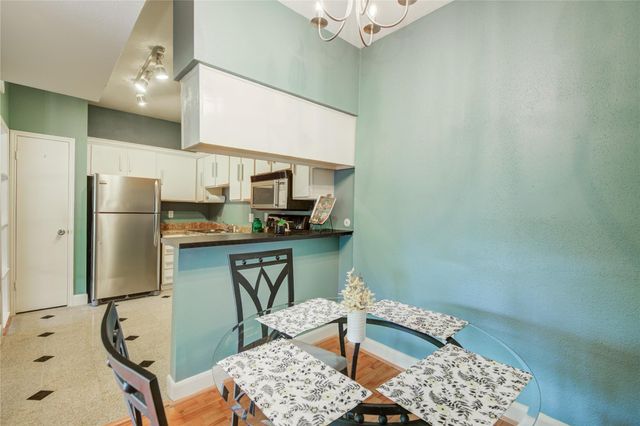 2100 Tanglewilde Street 349, Houston, TX 77063