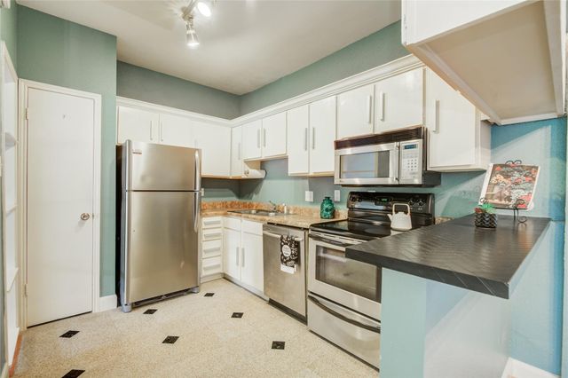 2100 Tanglewilde Street 349, Houston, TX 77063