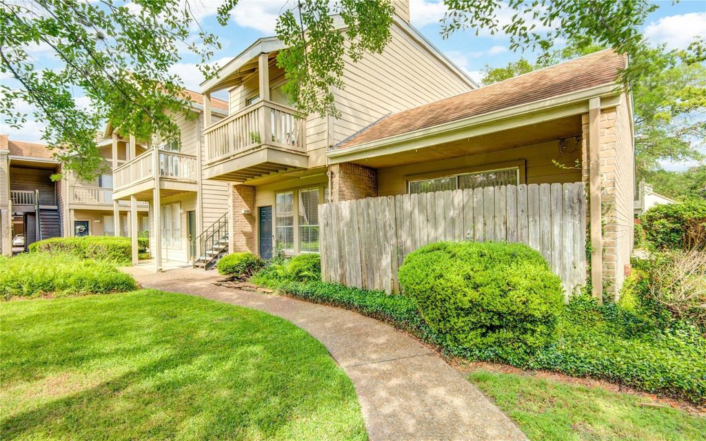 2100 Tanglewilde Street 349, Houston, TX 77063