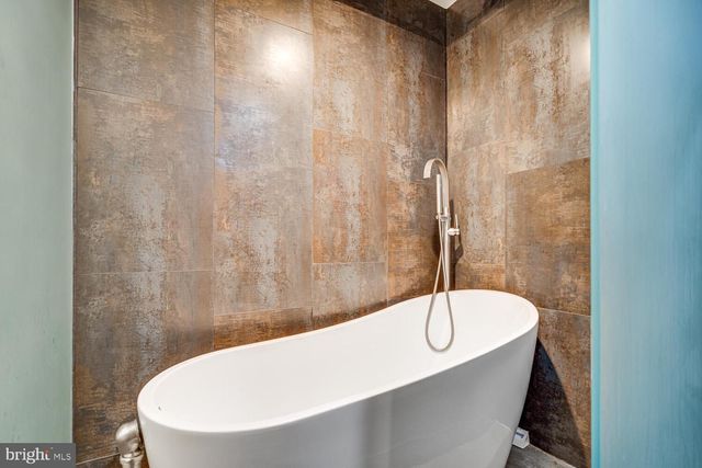 1413 SWANN STREET # 1413R, Washington, DC 20009