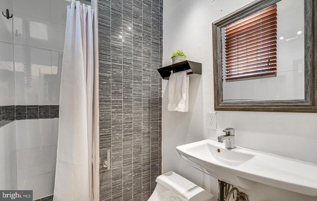 1413 SWANN STREET # 1413R, Washington, DC 20009