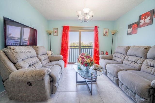 9917 W Okeechobee Road 3306, Hialeah Gardens, FL 33016