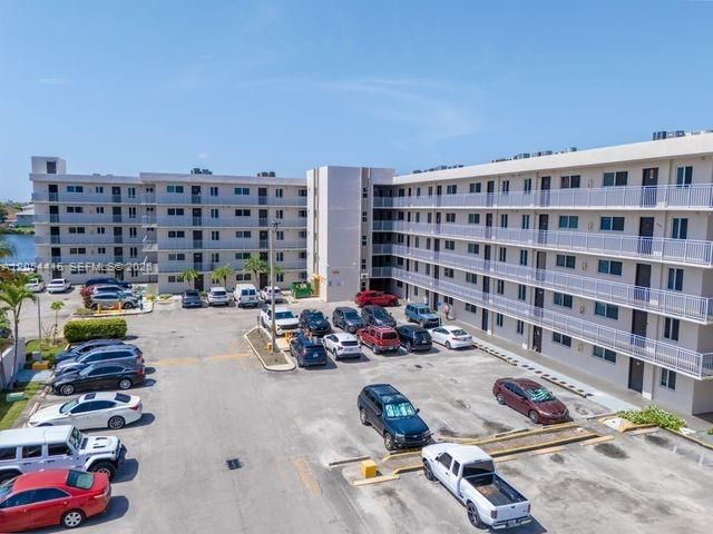 9917 W Okeechobee Road 3306, Hialeah Gardens, FL 33016