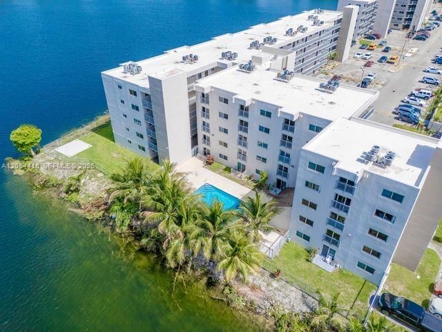 9917 W Okeechobee Road 3306, Hialeah Gardens, FL 33016