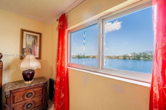 9917 W Okeechobee Road 3306, Hialeah Gardens, FL 33016