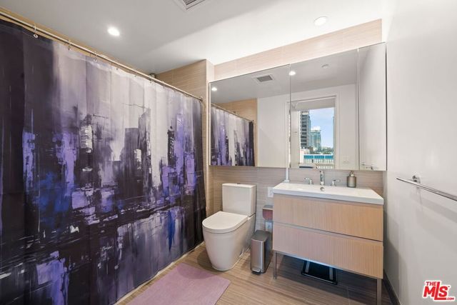 877 Francisco Street 806, Los Angeles, CA 90017