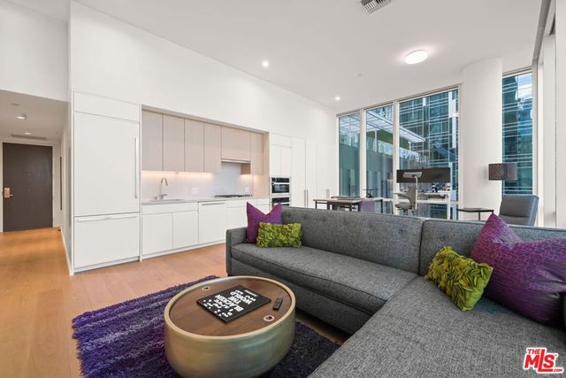 877 Francisco Street 806, Los Angeles, CA 90017