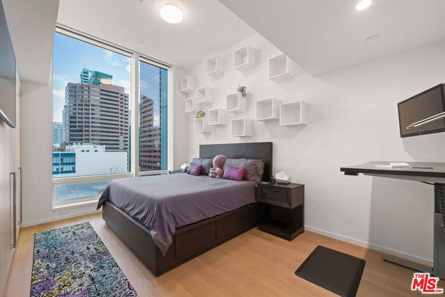 877 Francisco Street 806, Los Angeles, CA 90017