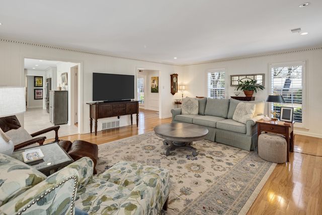 7340 CORNUTA LN, Germantown, TN 38138