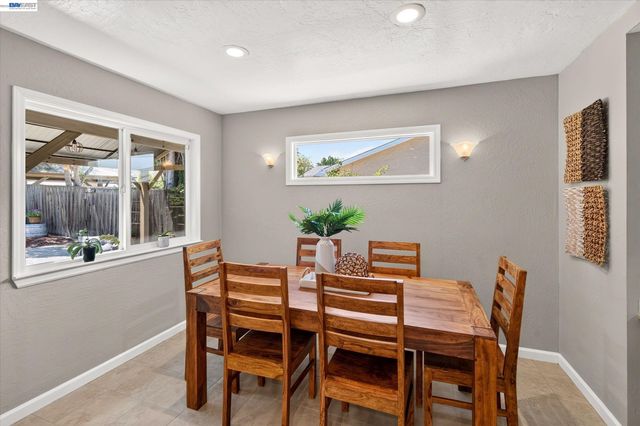 4634 Klamath Ct, Pleasanton, CA 94566
