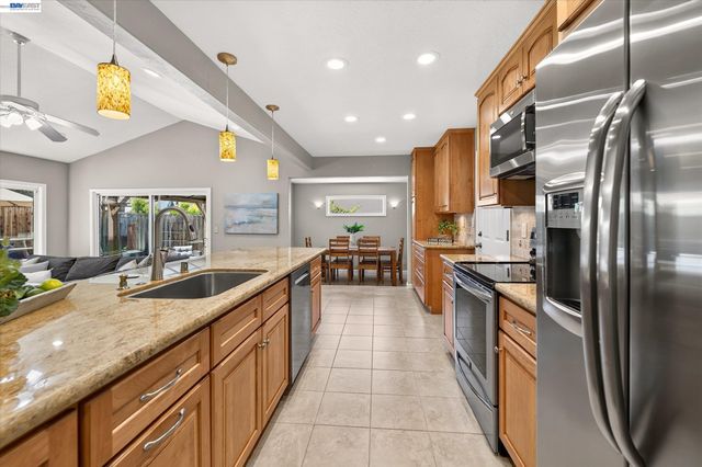 4634 Klamath Ct, Pleasanton, CA 94566