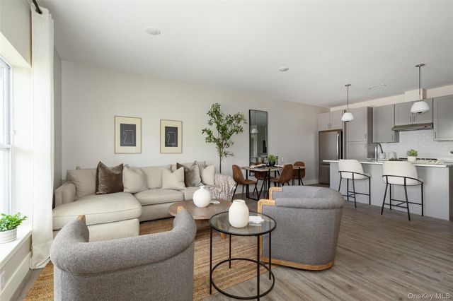 6 Hudson West Drive 322 322, 707, 919, 922, Marlboro, NY 12542
