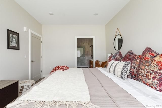 6 Hudson West Drive 322 322, 707, 919, 922, Marlboro, NY 12542