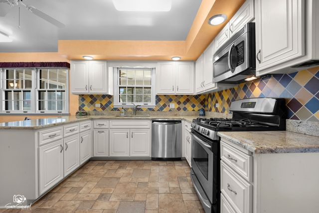 506 Timberline Drive, Joliet, IL 60431