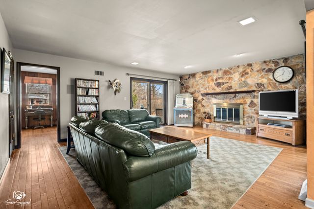 506 Timberline Drive, Joliet, IL 60431