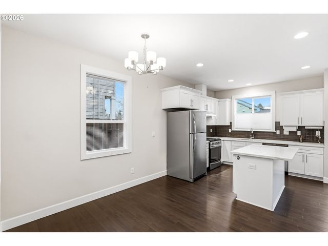 8209 Se 69TH Ave, Portland, OR 97206