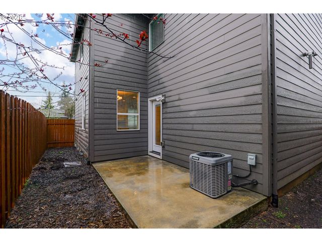 8209 Se 69TH Ave, Portland, OR 97206
