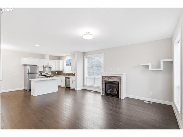 8209 Se 69TH Ave, Portland, OR 97206