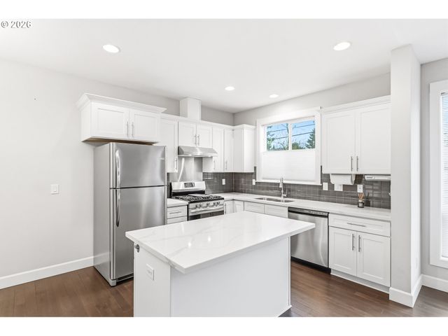 8209 Se 69TH Ave, Portland, OR 97206