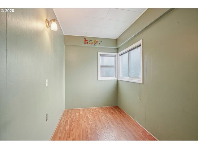 3951 Se HOLGATE Blvd, Portland, OR 97202