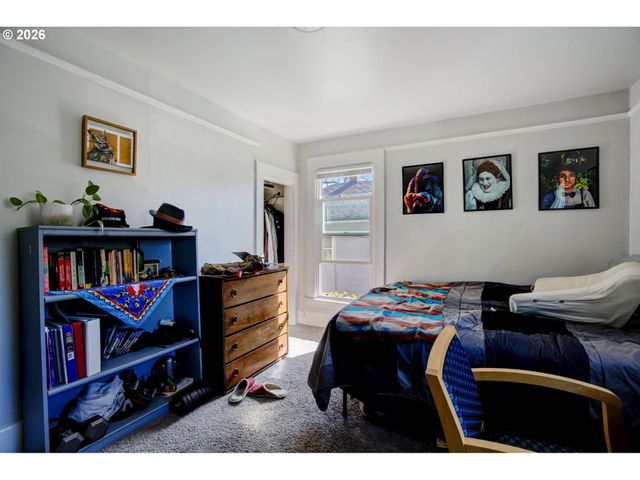 3951 Se HOLGATE Blvd, Portland, OR 97202