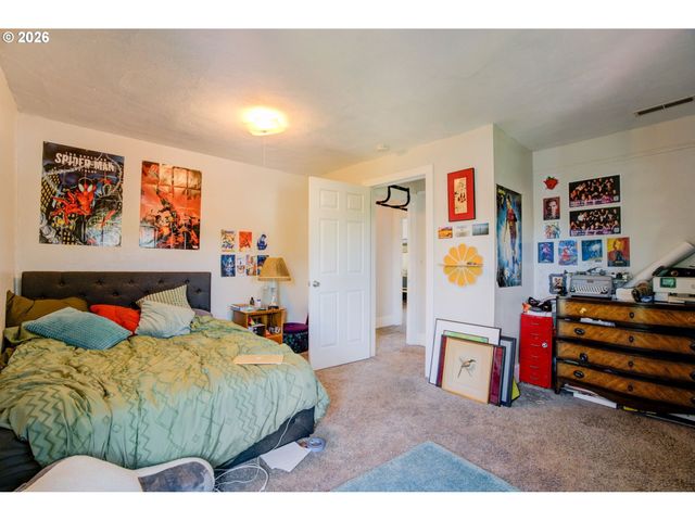 3951 Se HOLGATE Blvd, Portland, OR 97202