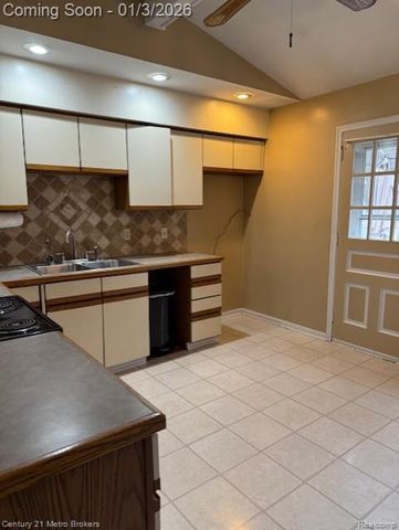 1408 Williamsburg Road, Flint, MI 48507