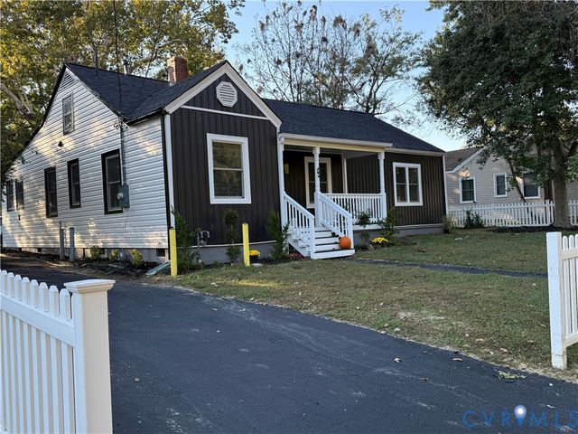 204 S Mesa Dr, Hopewell, VA 23860