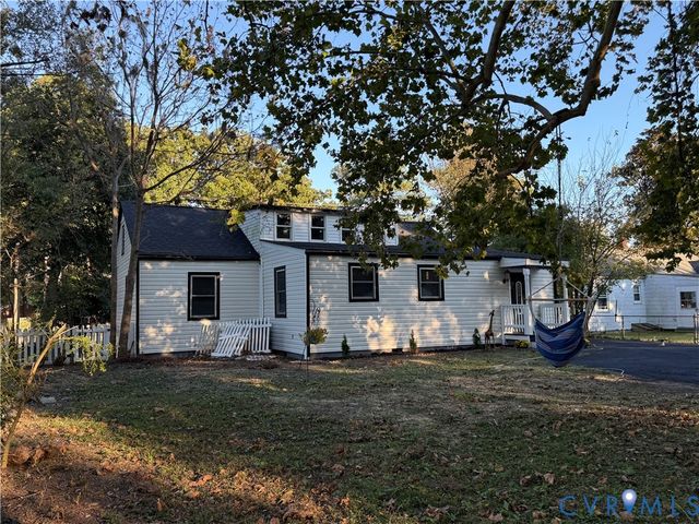 204 S Mesa Dr, Hopewell, VA 23860