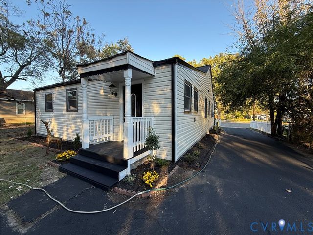 204 S Mesa Dr, Hopewell, VA 23860