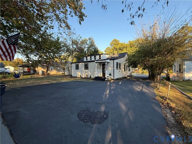 204 S Mesa Dr, Hopewell, VA 23860