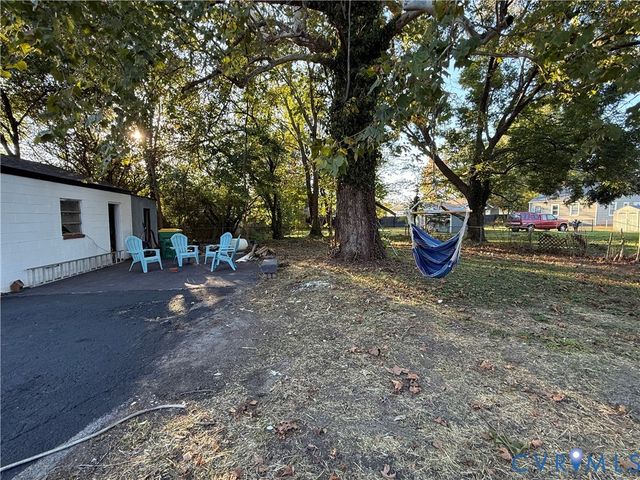 204 S Mesa Dr, Hopewell, VA 23860