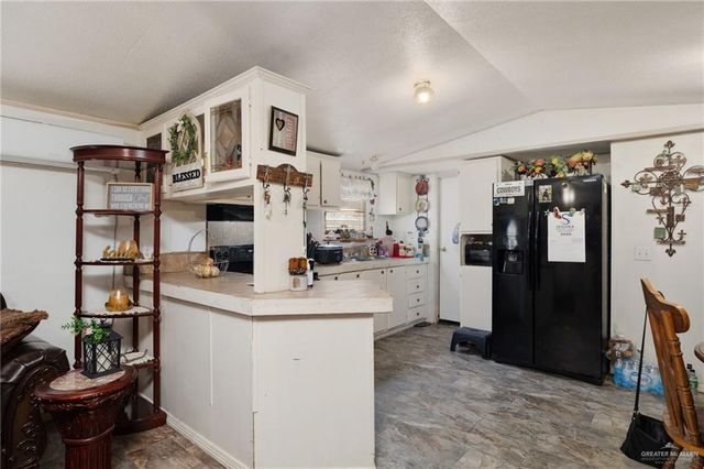 14 W 4th Street N, Weslaco, TX 78596